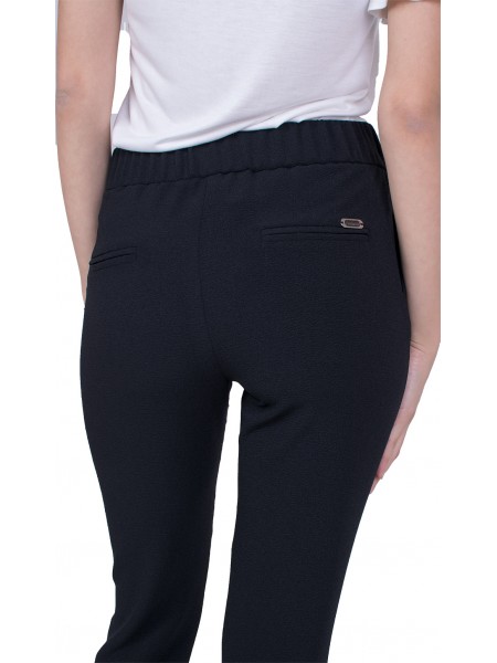 Pantaloni sport negri de damă 22214 / 2022